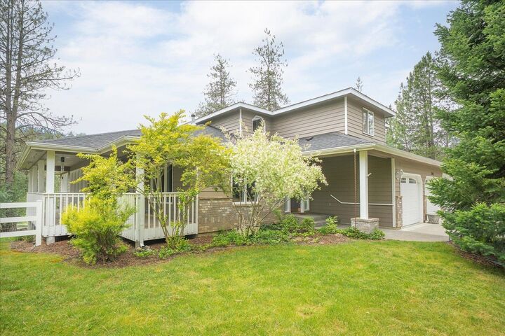 Property Photo: 13615 W Charles Rd WA 99026