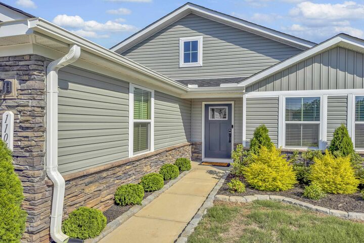 Property Photo:  1104 Elowen Road  SC 29306 