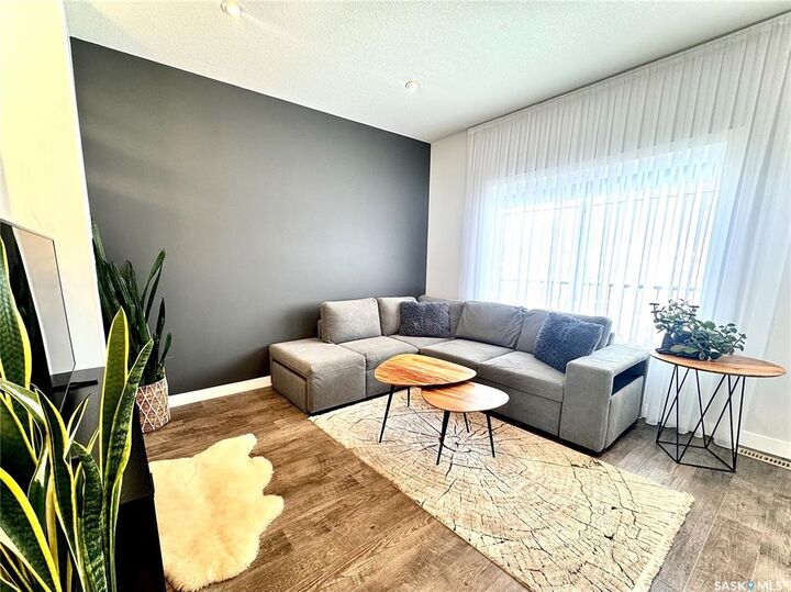 Property Photo:  7937 Flax Avenue  SK S4Y 0E6 