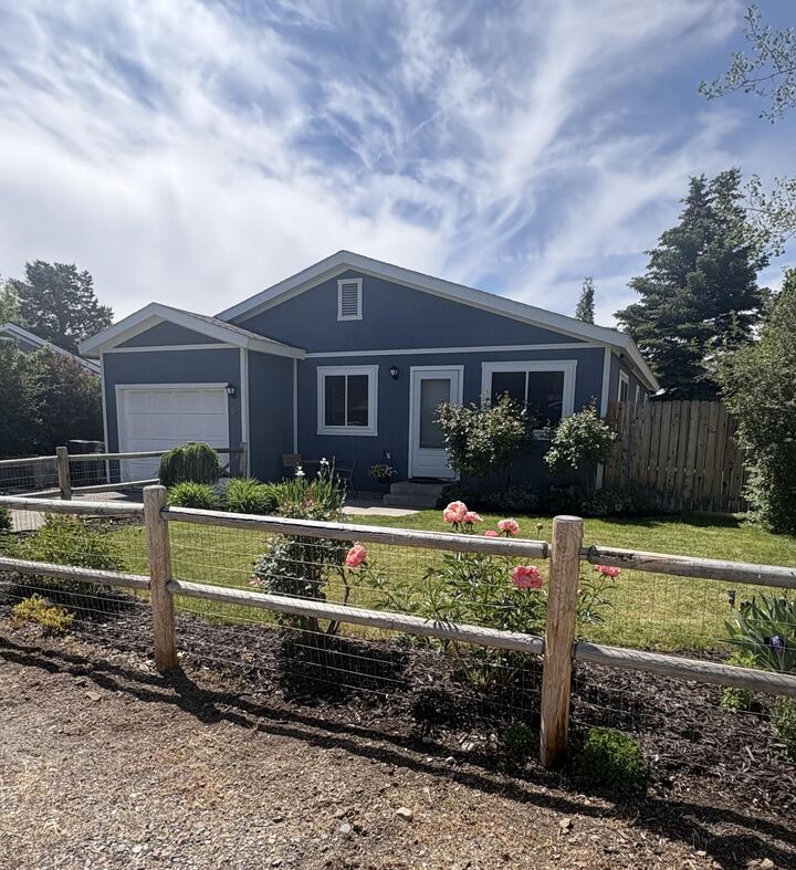 Property Photo: 940 Cherry Hill Dr ID 83333