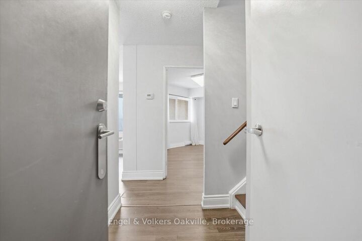 Property Photo:  1000 Cedarglen Gate 625  ON L5C 3Z5 