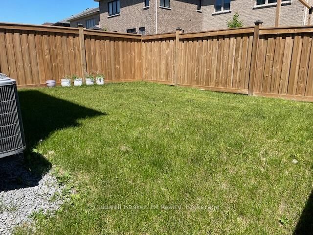 Property Photo: 136 Ogston Crescent ON L1P 0H3