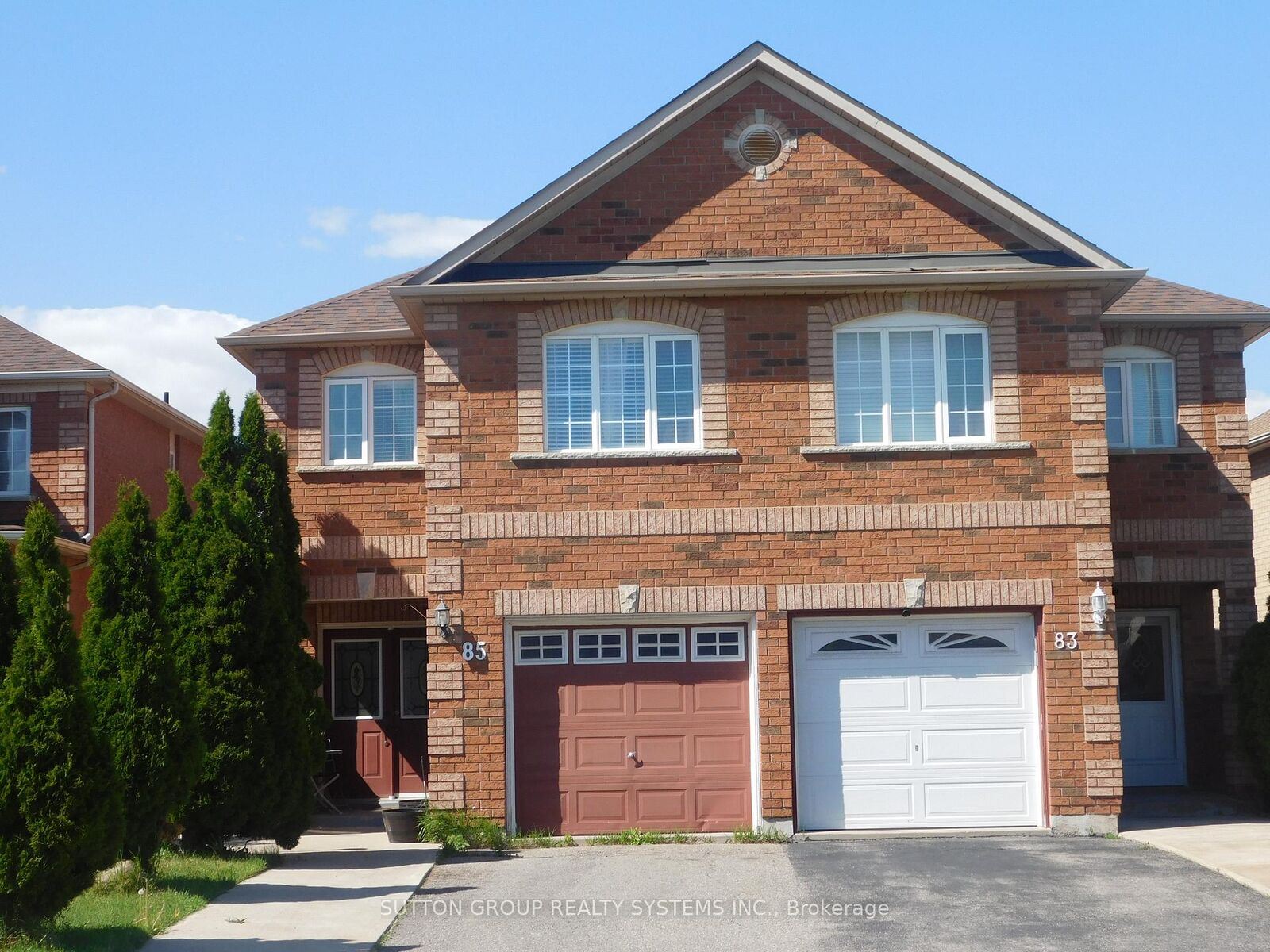 Property Photo: 85 Weather Vane Lane E ON L6X 4R4