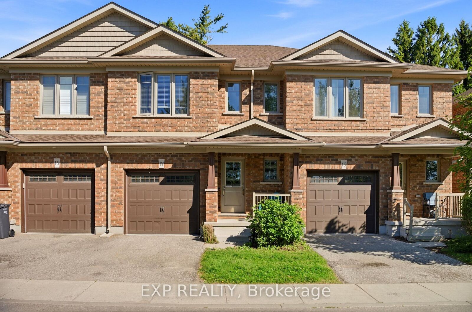Property Photo: 158 Fife Road 17 ON N1H 6Y3
