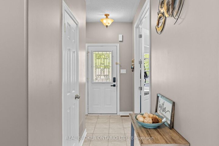 Property Photo: 17 Cranberry Lane ON L4N 0Z1