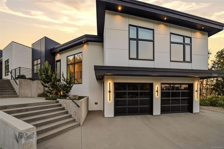 Property Photo:  7545 Copley Ridge Dr  BC V0R 2H0 