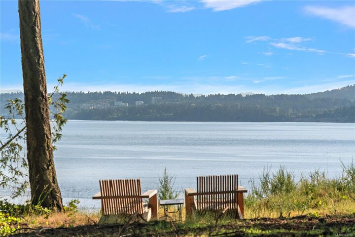 Property Photo: 377 Evergreen Lane BC V8L 5Y9
