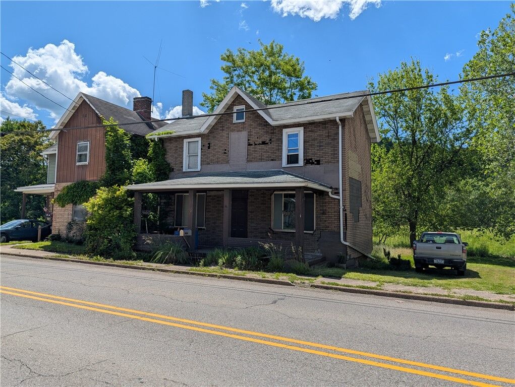 Property Photo:  732 N Warren Ave  PA 15613 