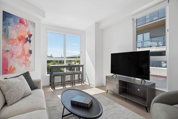Property Photo: 333 St. Davids Avenue 204 BC V7L 3N7