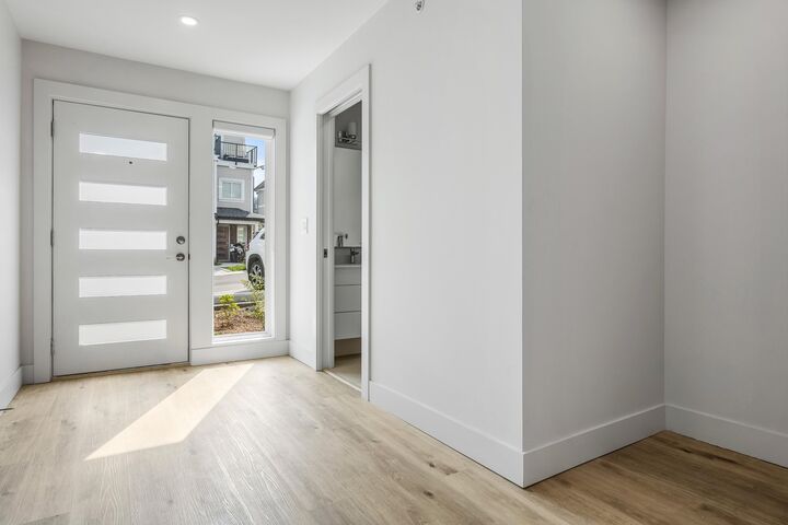 Property Photo:  1928 Woodside Boulevard 8  BC V0M 1A1 