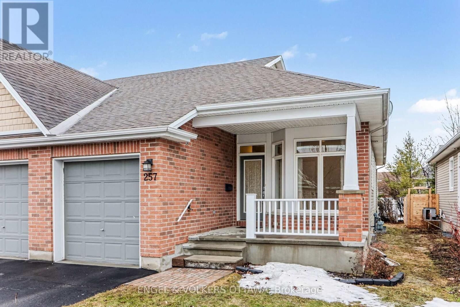 Property Photo:  257 Bulrush Crescent  ON K1T 0E5 