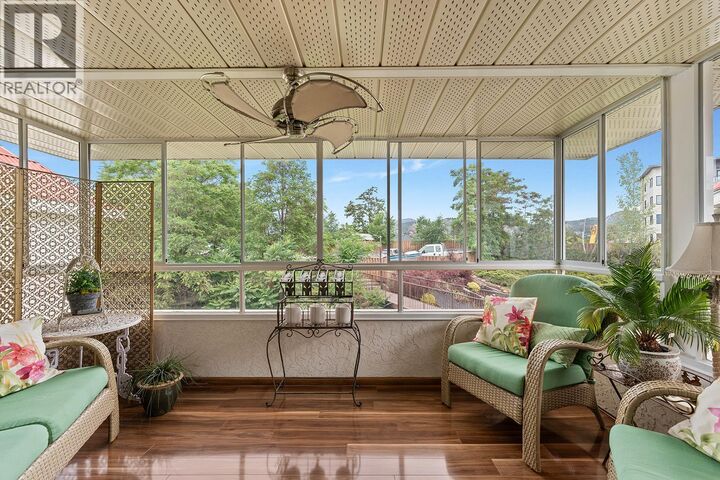Property Photo: 1534 Lawrence Avenue 304 BC V1Y 6M8