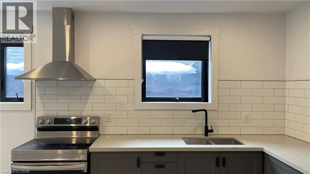 Property Photo:  284 James Street North 3  ON L8R 2L3 