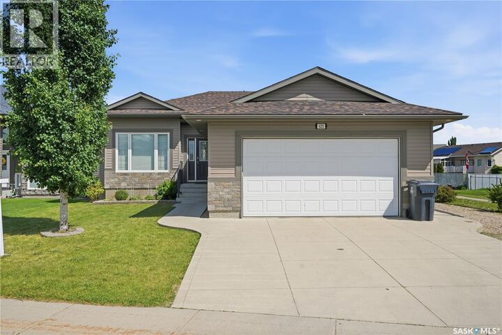 Property Photo: 625 Reimer Road SK S0K 0A2