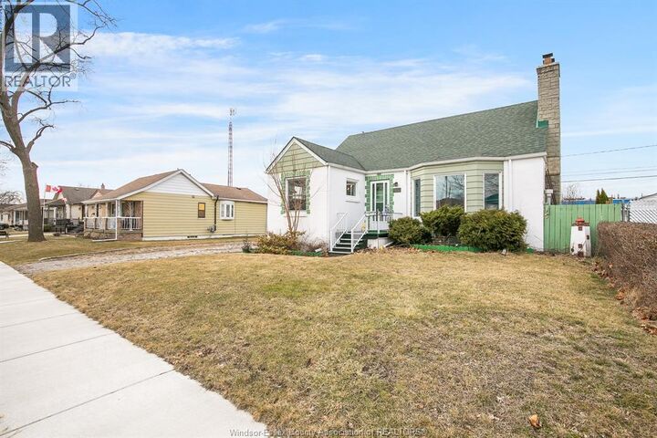 Property Photo:  2653 Alexis Street Lower  ON N8W 3Z7 