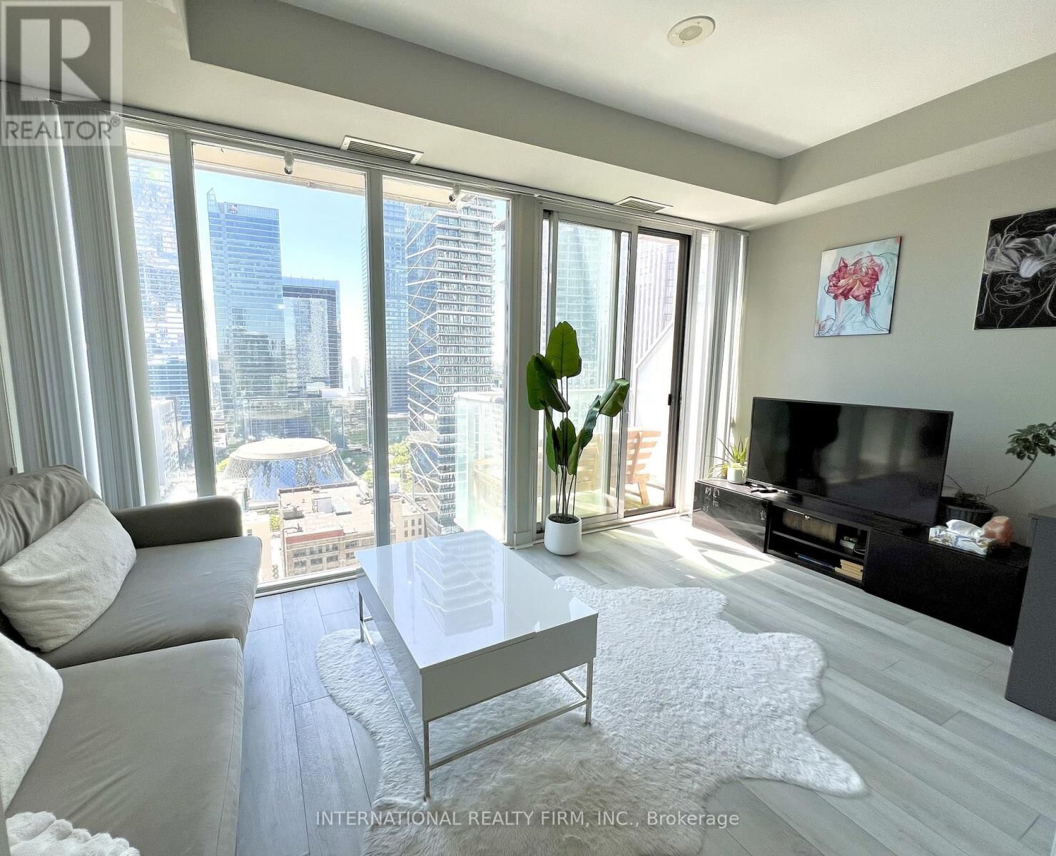 Property Photo:  126 Simcoe Street 2302  ON M5H 4E6 
