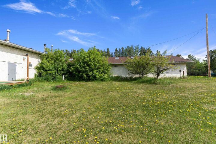 Property Photo: 20415 Quadrant Ave SW AB T6M 2N8