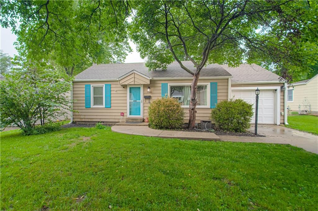 Property Photo:  7628 Foster Street  KS 66204 