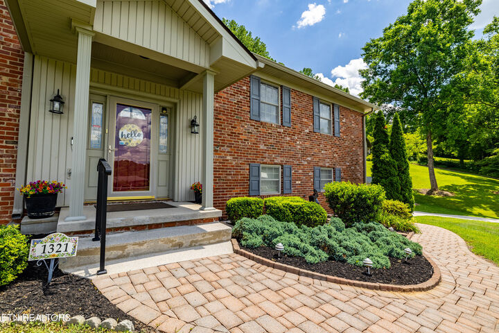 Property Photo:  1321 Crestwood Drive  TN 37777 