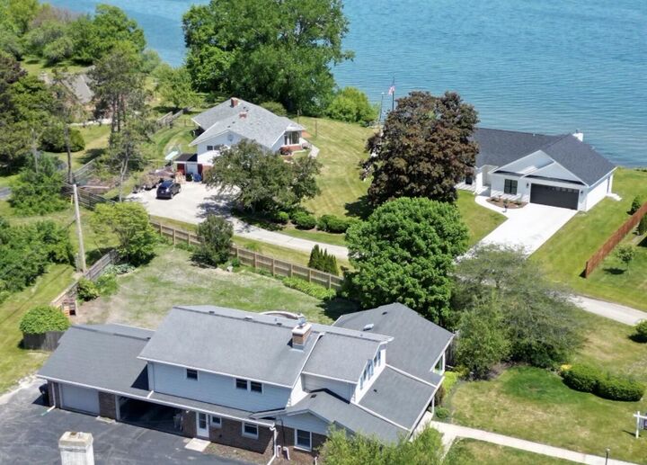 Property Photo: 8 Steeplechase Dr WI 53402