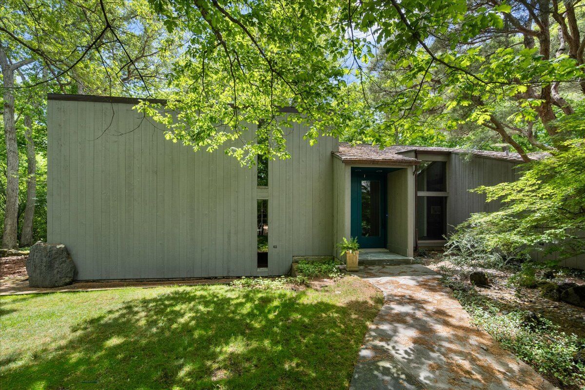 Property Photo: 550 S Green Bay Road IL 60045