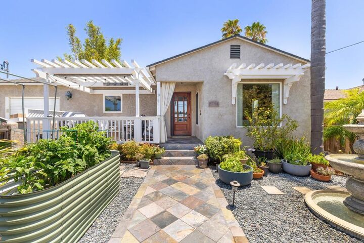 Property Photo:  2427 Commonwealth Avenue  CA 92104 