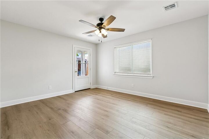Property Photo: 433 Greenmount Drive B LA 70005
