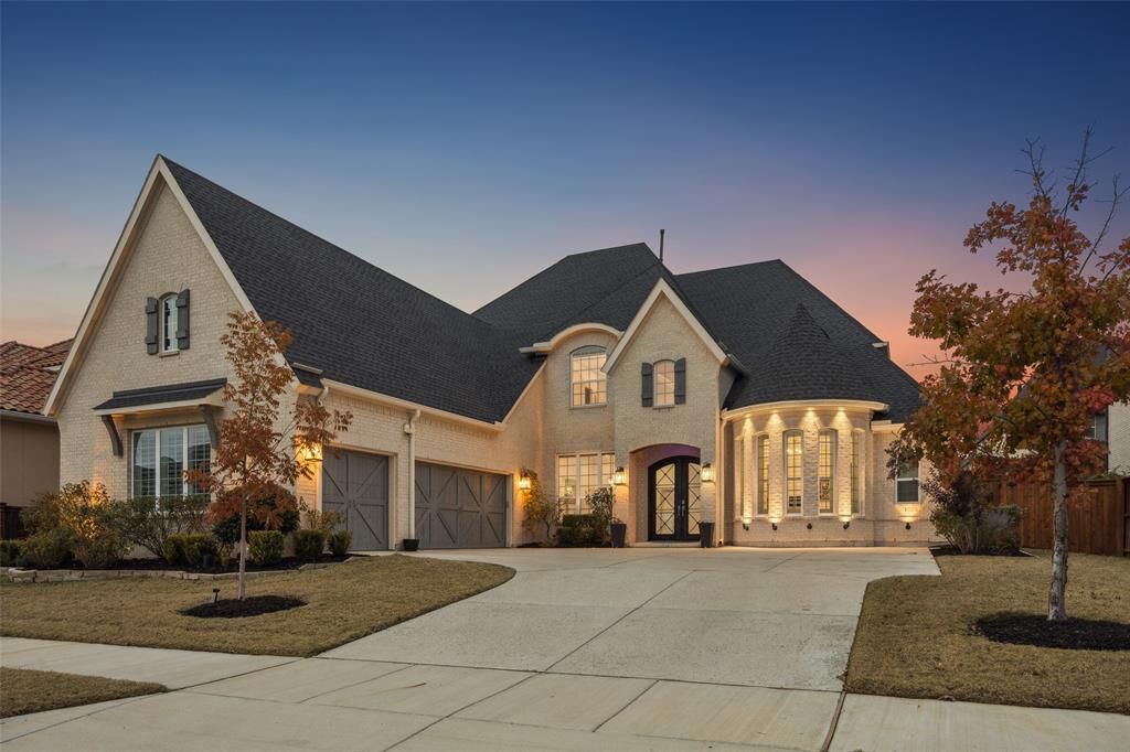 Property Photo: 466 Dancing Water Drive TX 75036