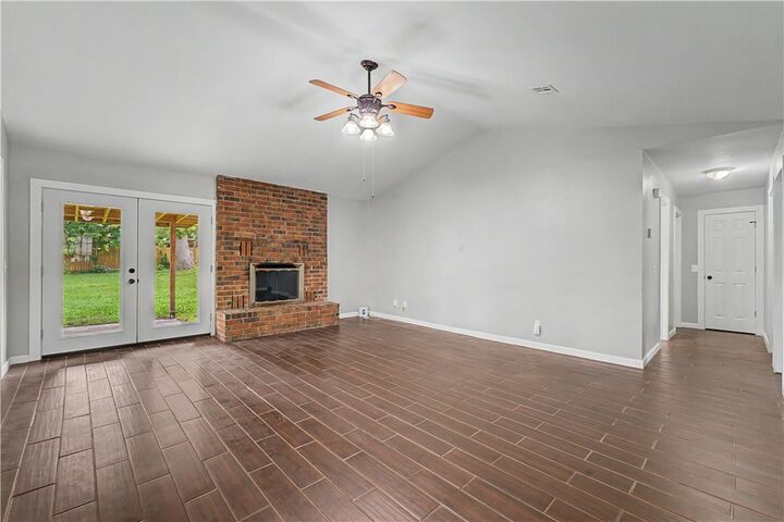 Property Photo: 1001 N Dove Drive AR 72756