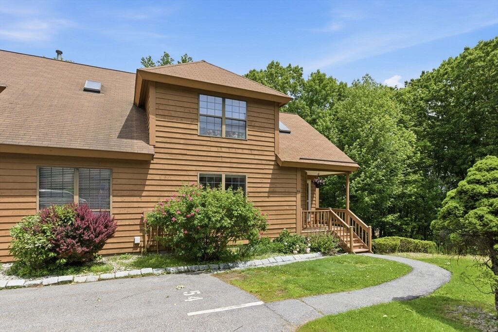 Property Photo:  54 Perkins Ct 54  MA 01832 