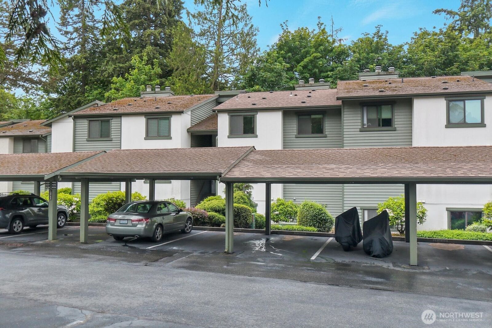 Property Photo:  12703 NE 129th Court H302  WA 98034 