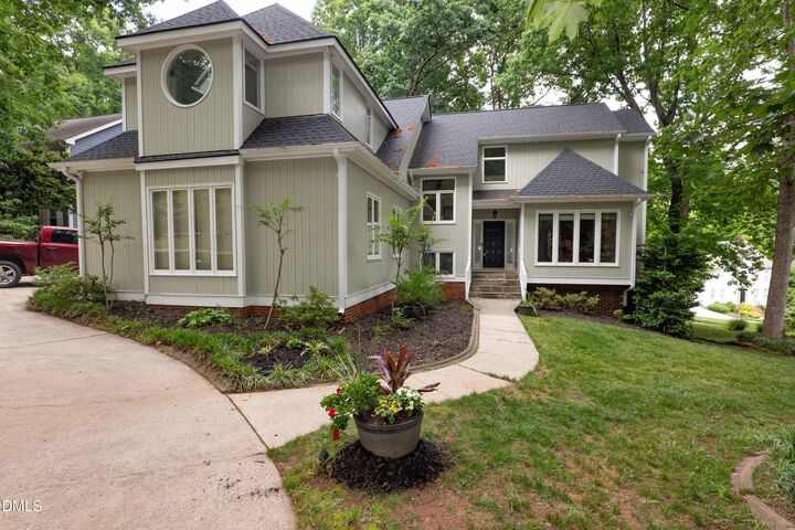 Property Photo:  813 Vestavia Woods Drive Drive  NC 27615 