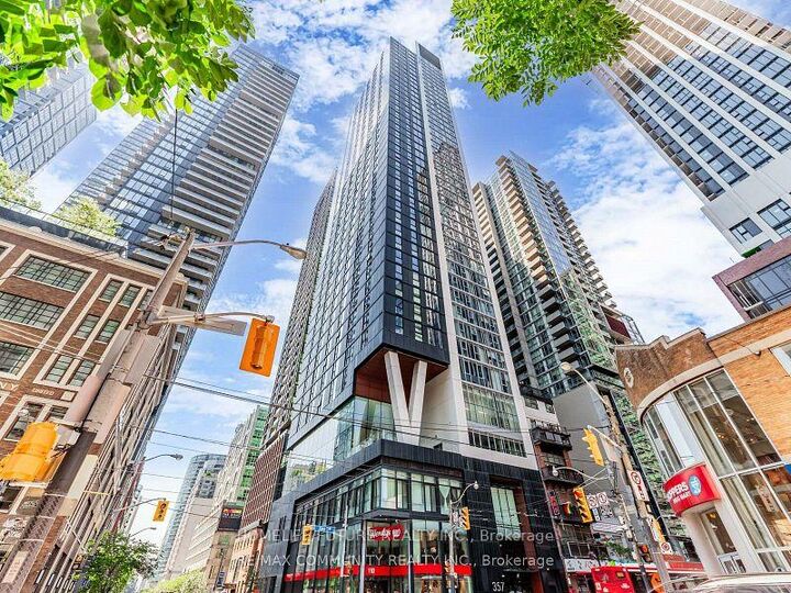 357 King Street W 3506 — photo 1