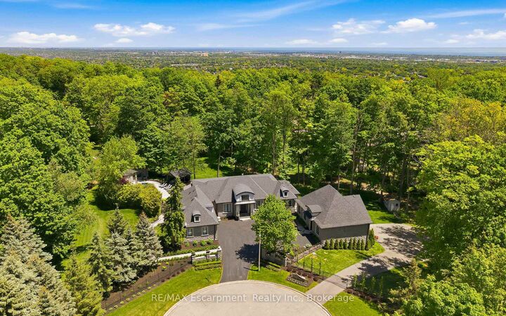 3205 Highpoint Court — photo 1