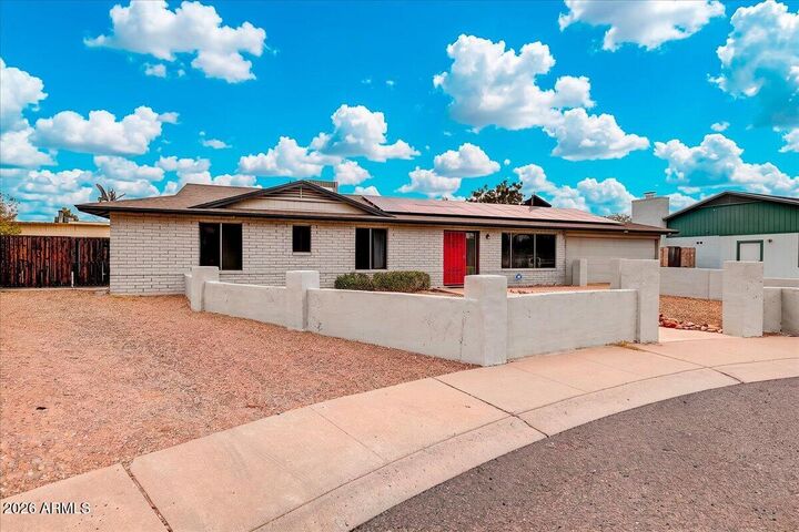 Property Photo:  1944 W Kristal Way  AZ 85027 