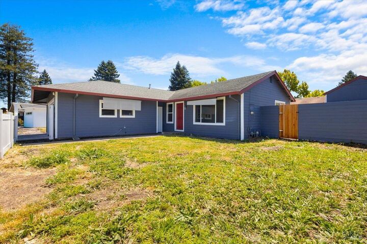 Property Photo:  752 Lindsay Avenue  CA 94928 