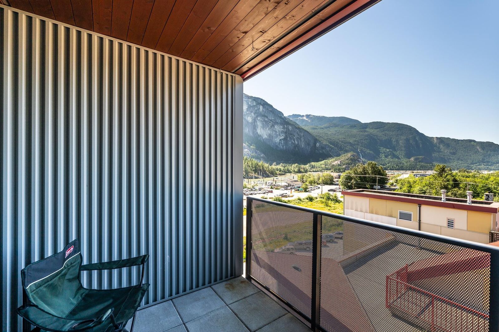 Property Photo:  37881 Cleveland Avenue 602  BC V8B 0Z7 