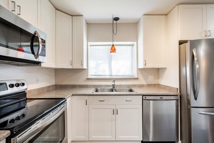Property Photo: 11101 143A Street BC V3R 3M5