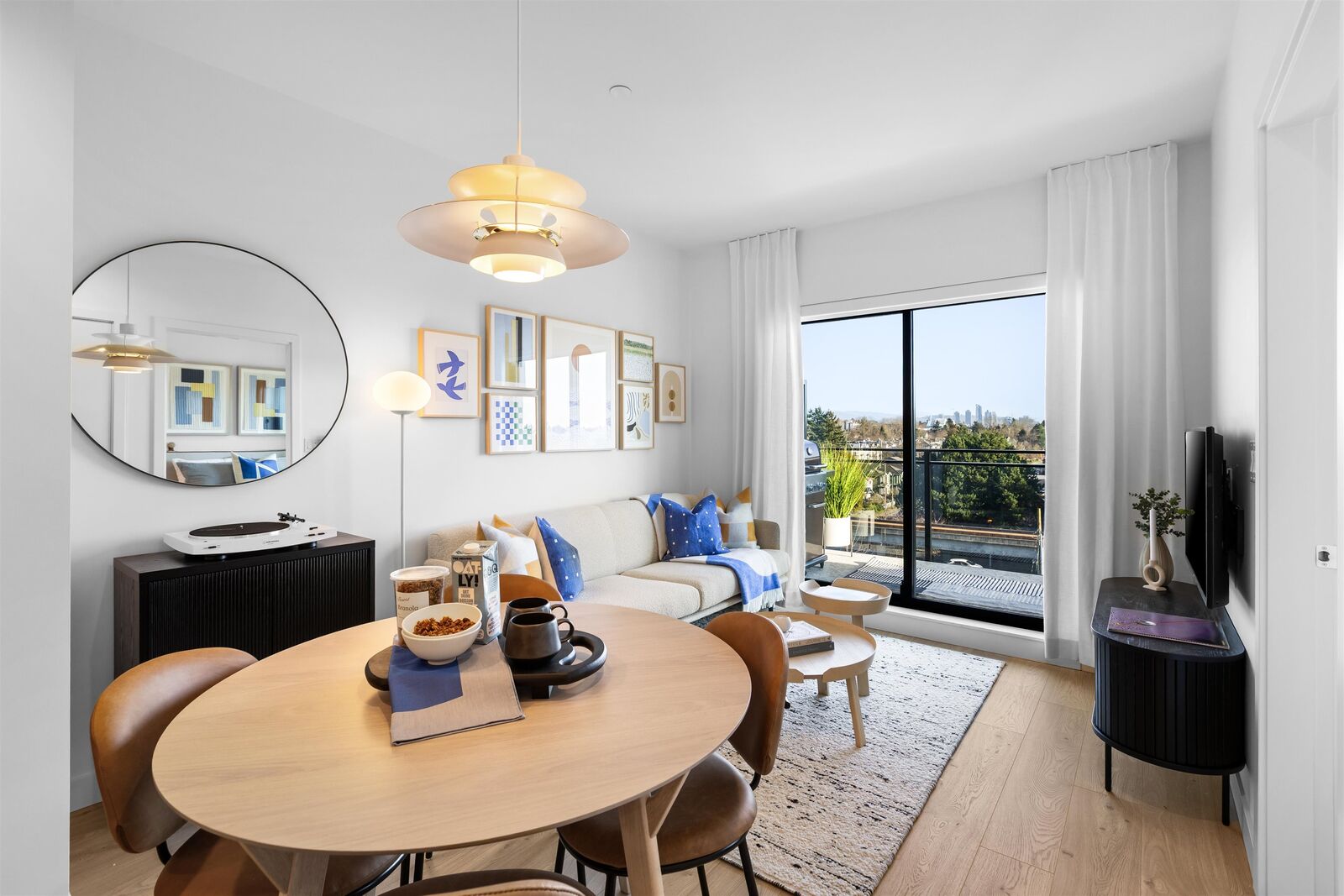 Property Photo:  1680 E 12th Avenue 303  BC V5N 2A3 