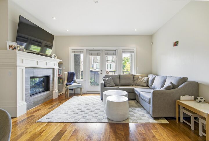 Property Photo: 2436 W 8th Avenue BC V6K 2B1