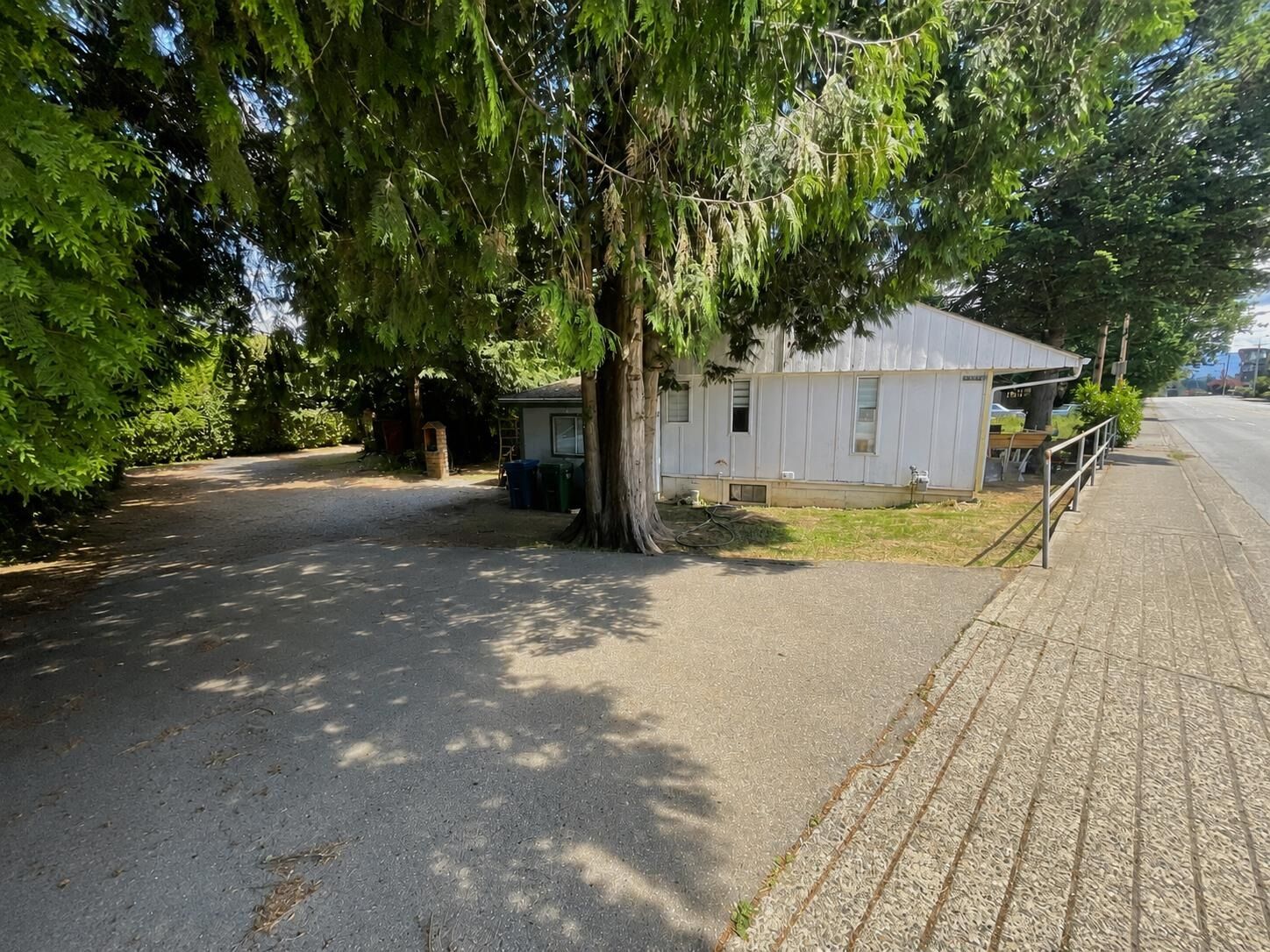 Property Photo: 33431 George Ferguson Way BC V2S 2L9
