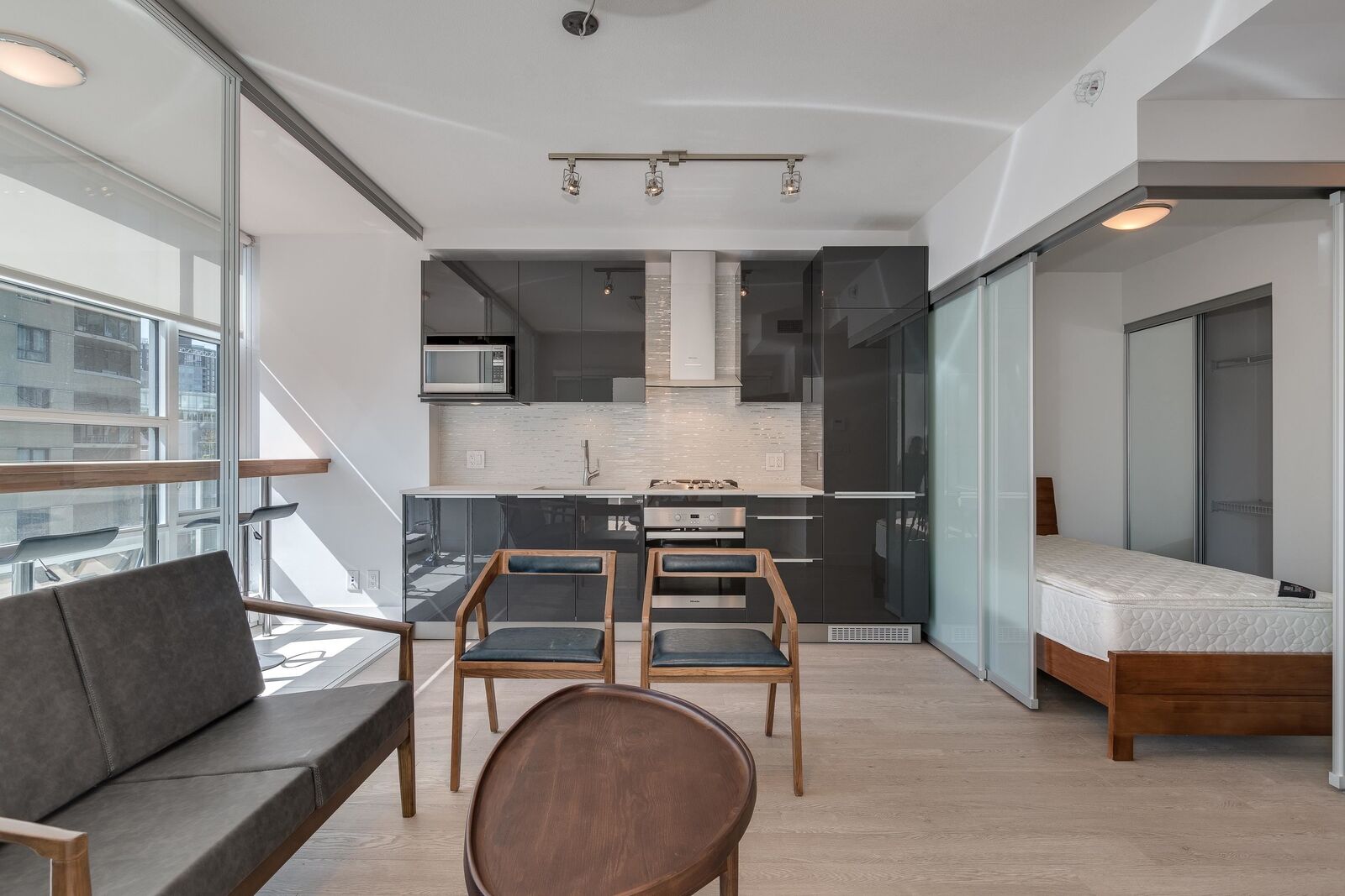 Property Photo:  1283 Howe Street 2105  BC V6Z 1C1 