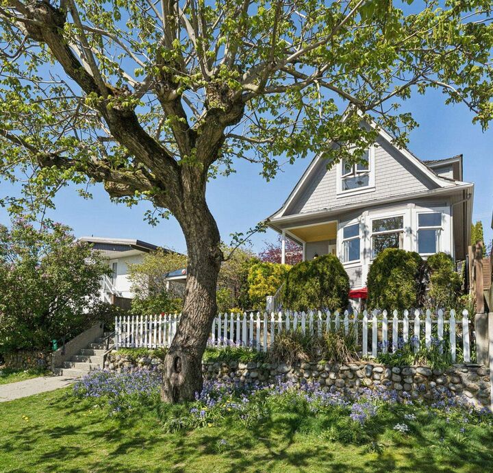 Property Photo: 408 E 2nd Street BC V7L 1C8