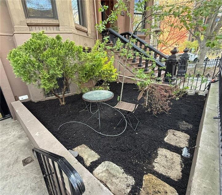 Property Photo: 150 6th Avenue NY 11217