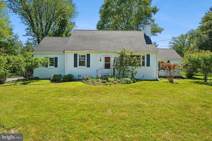 Property Photo:  232 Fisher Place  NJ 08540 