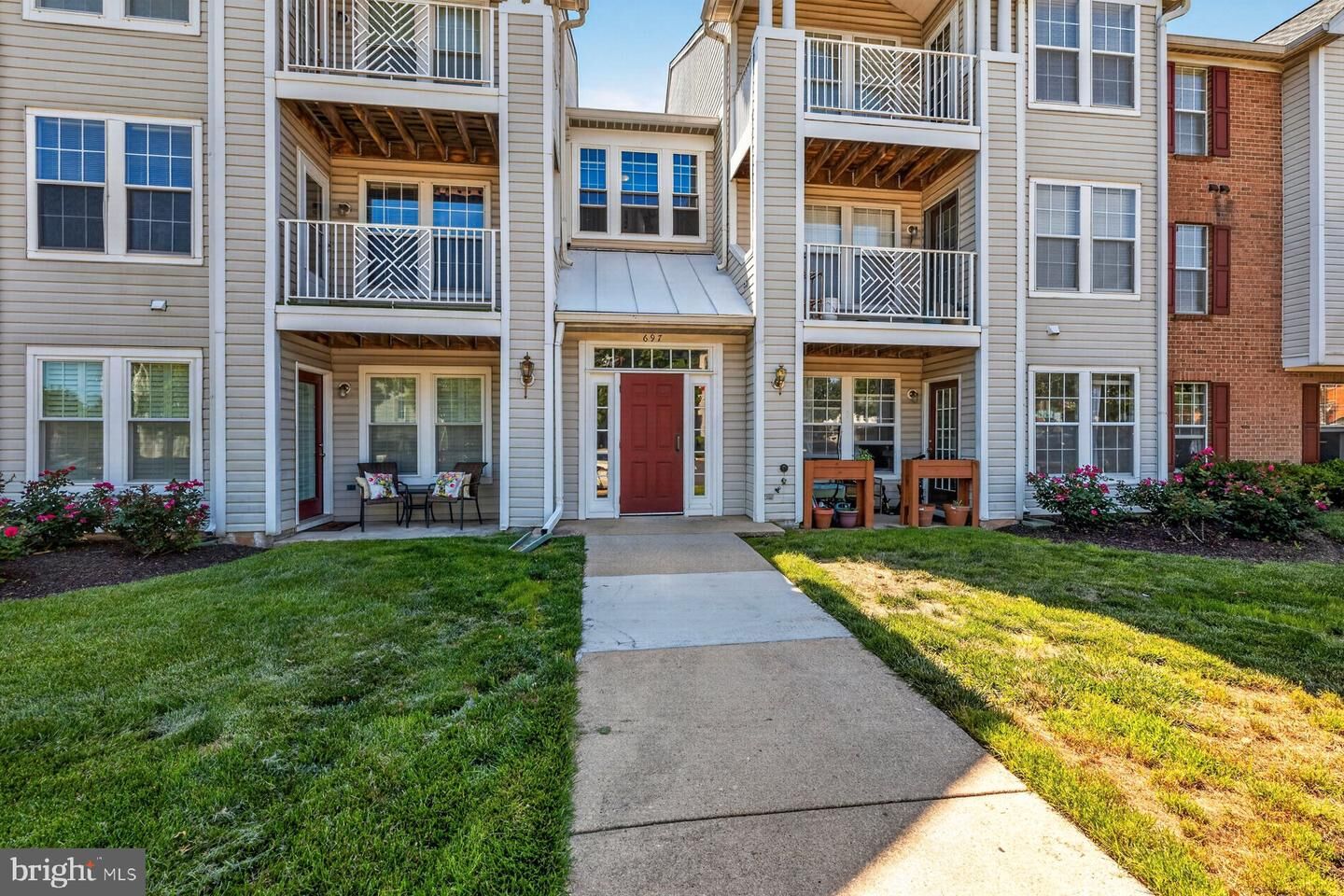 Property Photo:  697 Winding Stream Way 201  MD 21113 