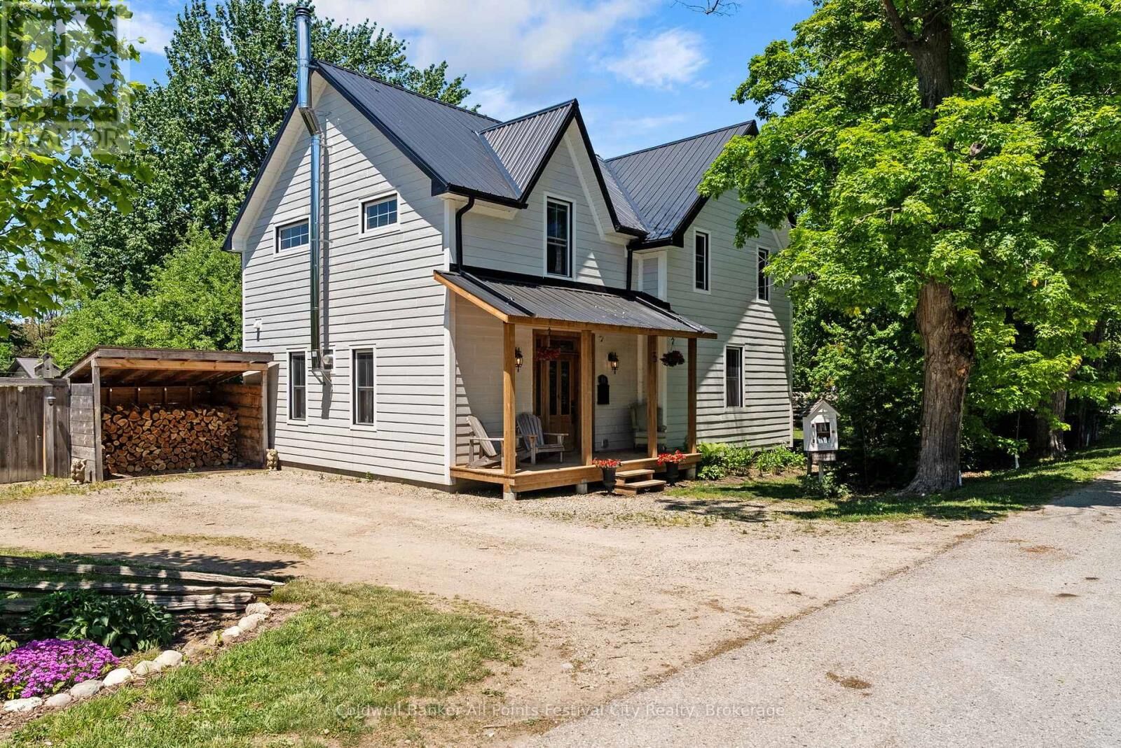 Property Photo:  73 William Street  ON N0M 1R0 