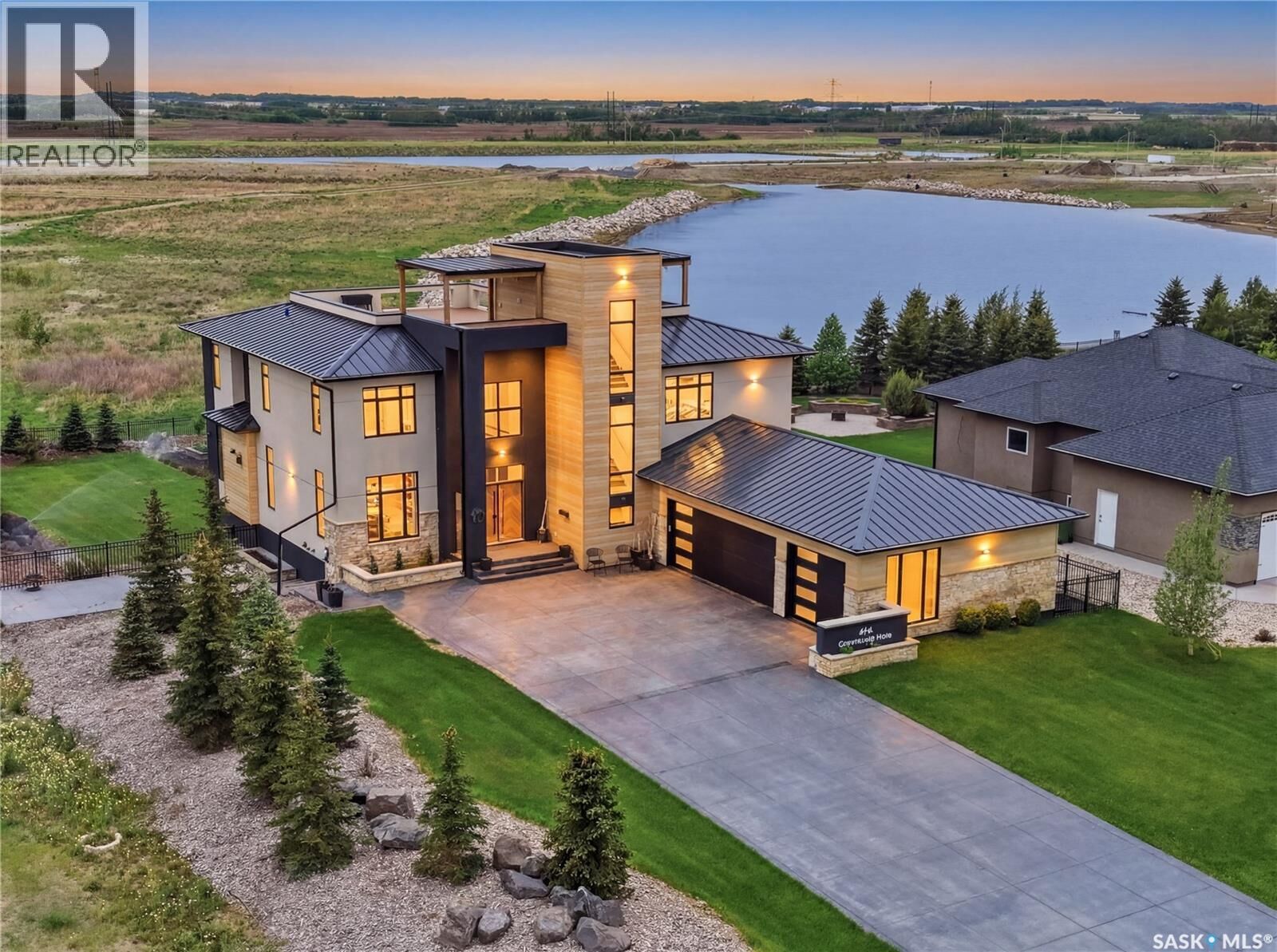Property Photo:  414 Greenbryre Lane  SK S7V 0H8 