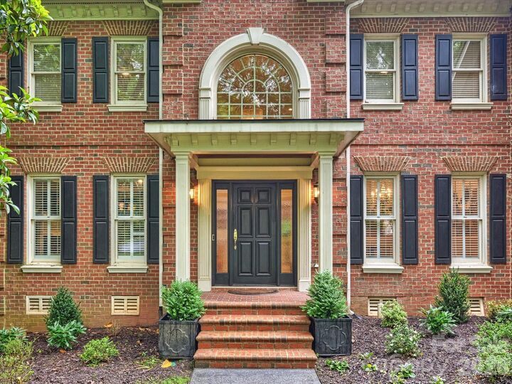 Property Photo: 2616 Giverny Drive NC 28226