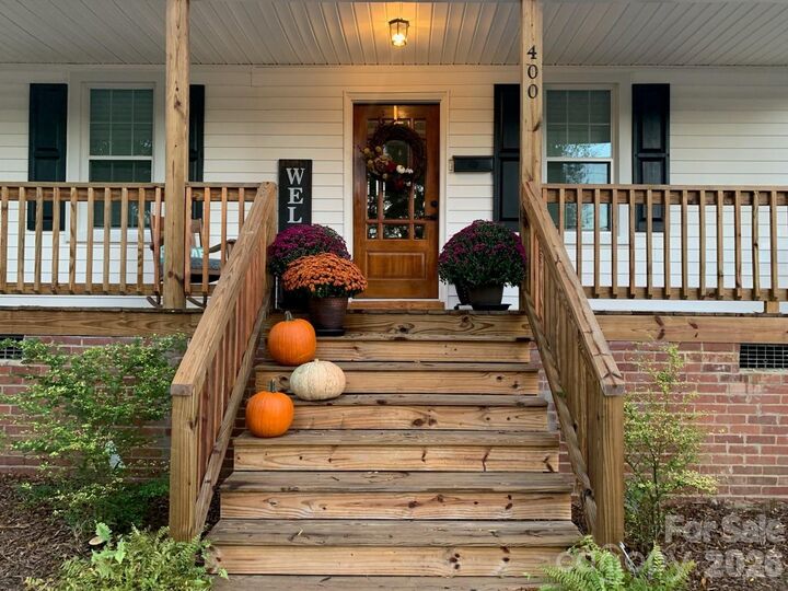 Property Photo:  400 S Rose Avenue  NC 28083 
